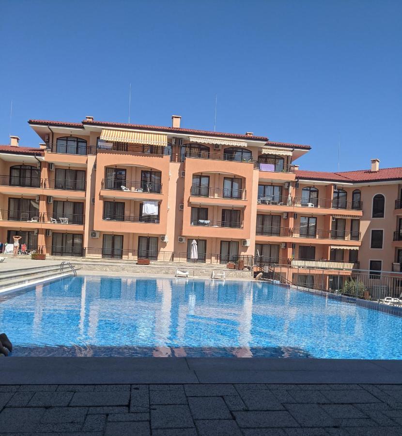 Sunny Star Dreams Condo W Prime Location, Pool, Sea View سفيتي فلاس المظهر الخارجي الصورة